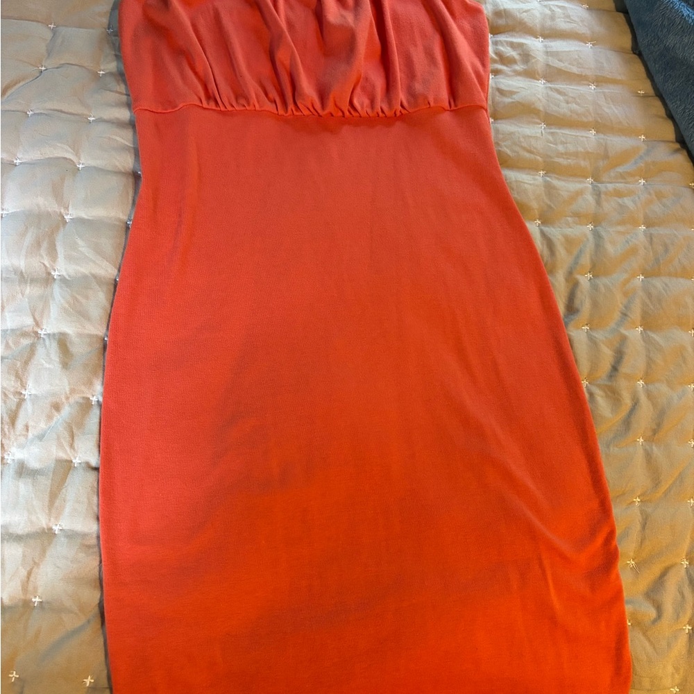 Orange bodycon mini dress 🍊